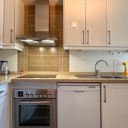 In Almadraba Apartment *