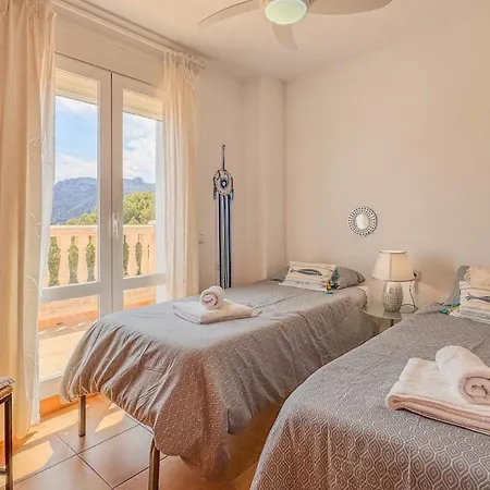 Apartment In Almadraba *