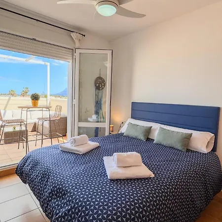 In Almadraba Apartment