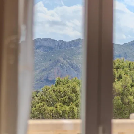 Apartment In Almadraba